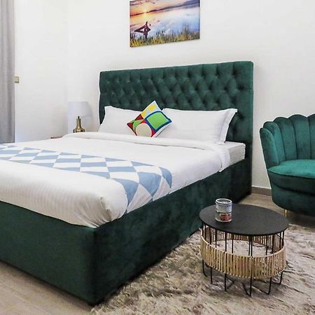 Oyo 860 Studio Apartment, Maya Tower 4, Jumeirah Village Triangle Dubai Eksteriør billede