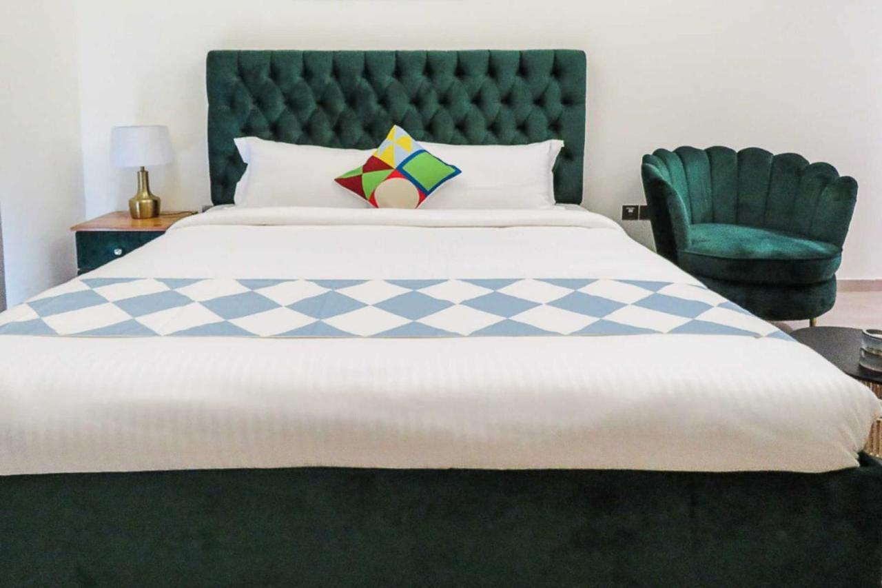 Oyo 860 Studio Apartment, Maya Tower 4, Jumeirah Village Triangle Dubai Eksteriør billede